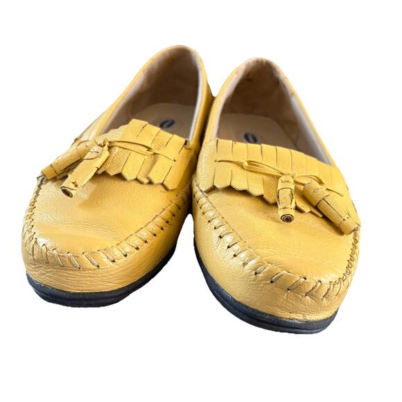 Dr. Scholl’s Women’s 11M Yellow Leather Kiltie Tasseled Slip On Loafer - Picture 3 of 8